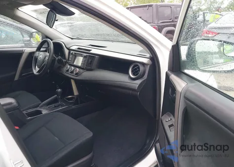 2018 Toyota Rav4 Le z USA, uszkodzony, nr VIN 2T3ZFREV0JW481069